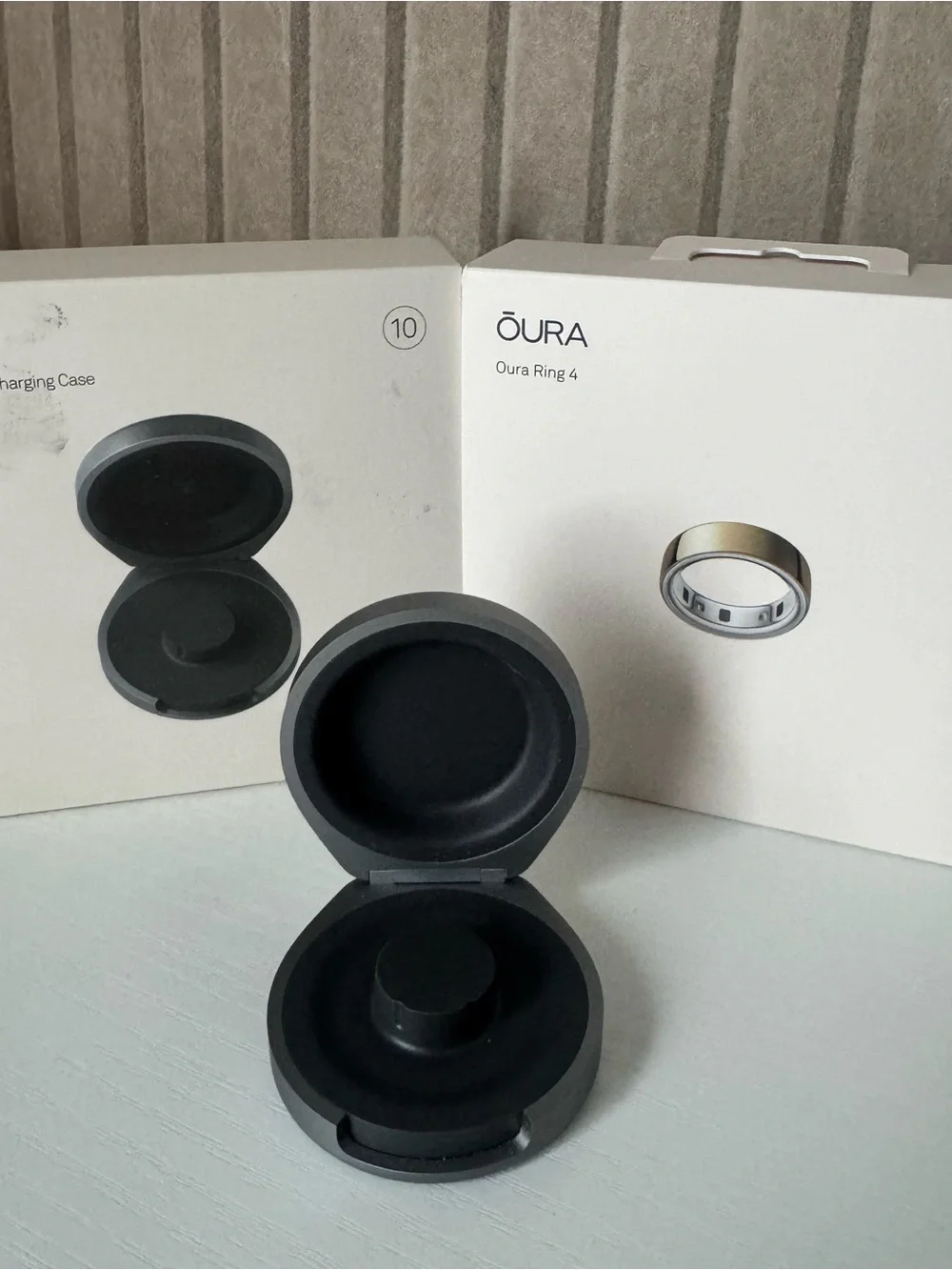 New Sealed Oura Ring 4 Gold Size 10 + Portable Charging Case